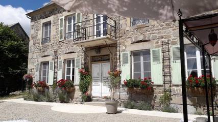 Chambre d’hôte pour 3 personnes, avec vue et jardin, animaux acceptés à Saint-Priest-des-Champs
