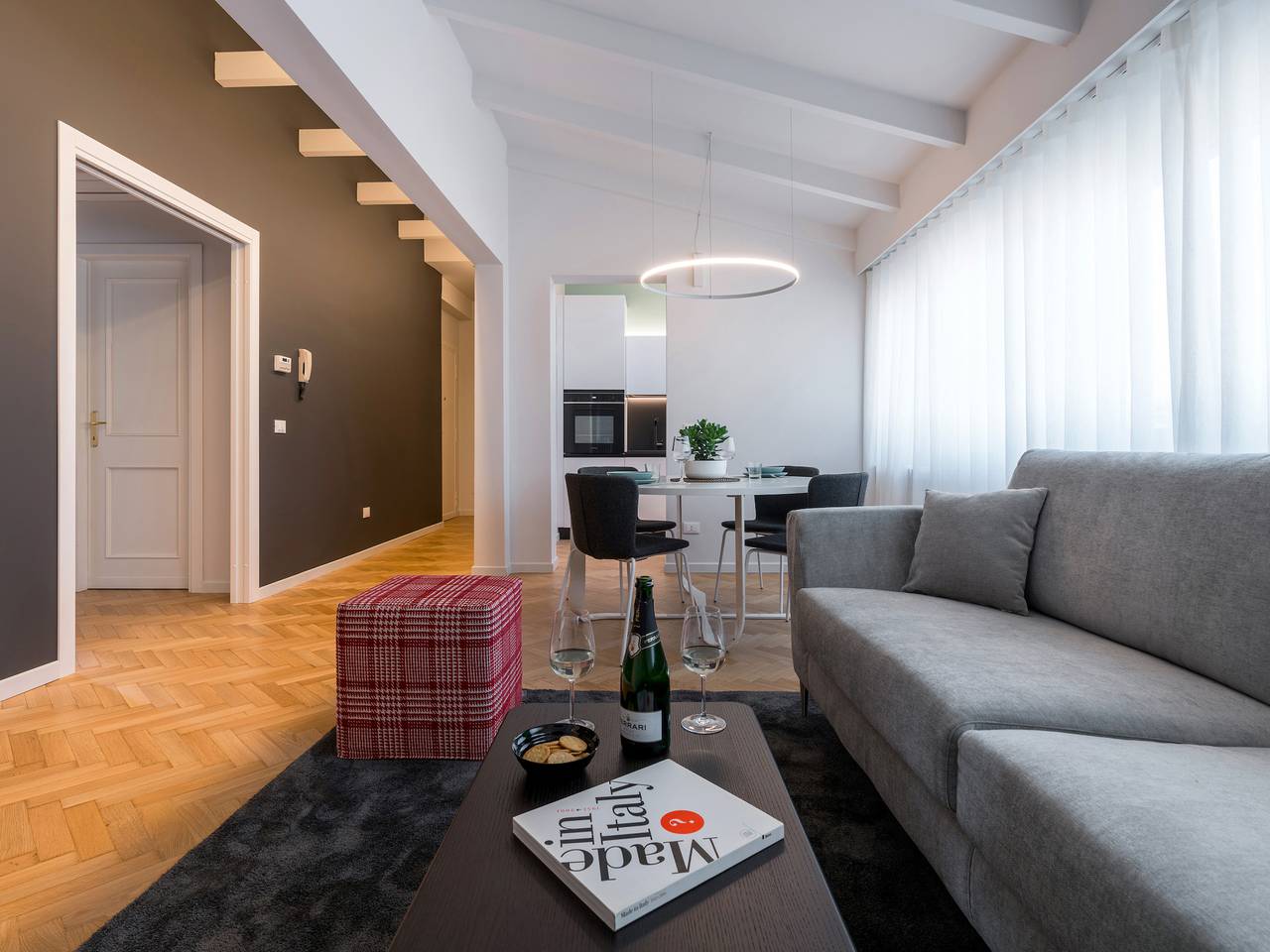 Appartement entier, Chiaroscuro By Case al Lago in Brescia, Montagnes autour du lac de Garde