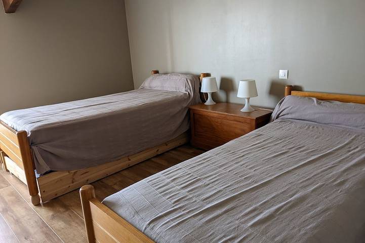 Gîte pour 5 personnes, avec jardin ainsi que terrasse et piscine en Camargue - 3