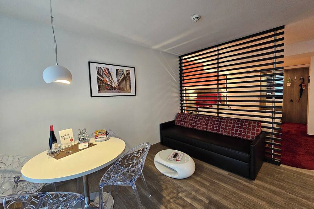 Ganze Wohnung, Modern wohnen mitten in der Altstadt in Krämerbrücke, Erfurt