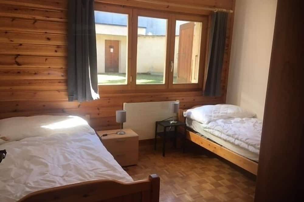 Die Wohnung befindet sich in idealer Lage am Place de la Barboleuse in Gryon, in der Nähe von Geschä in Gryon, Alpes Vaudoises