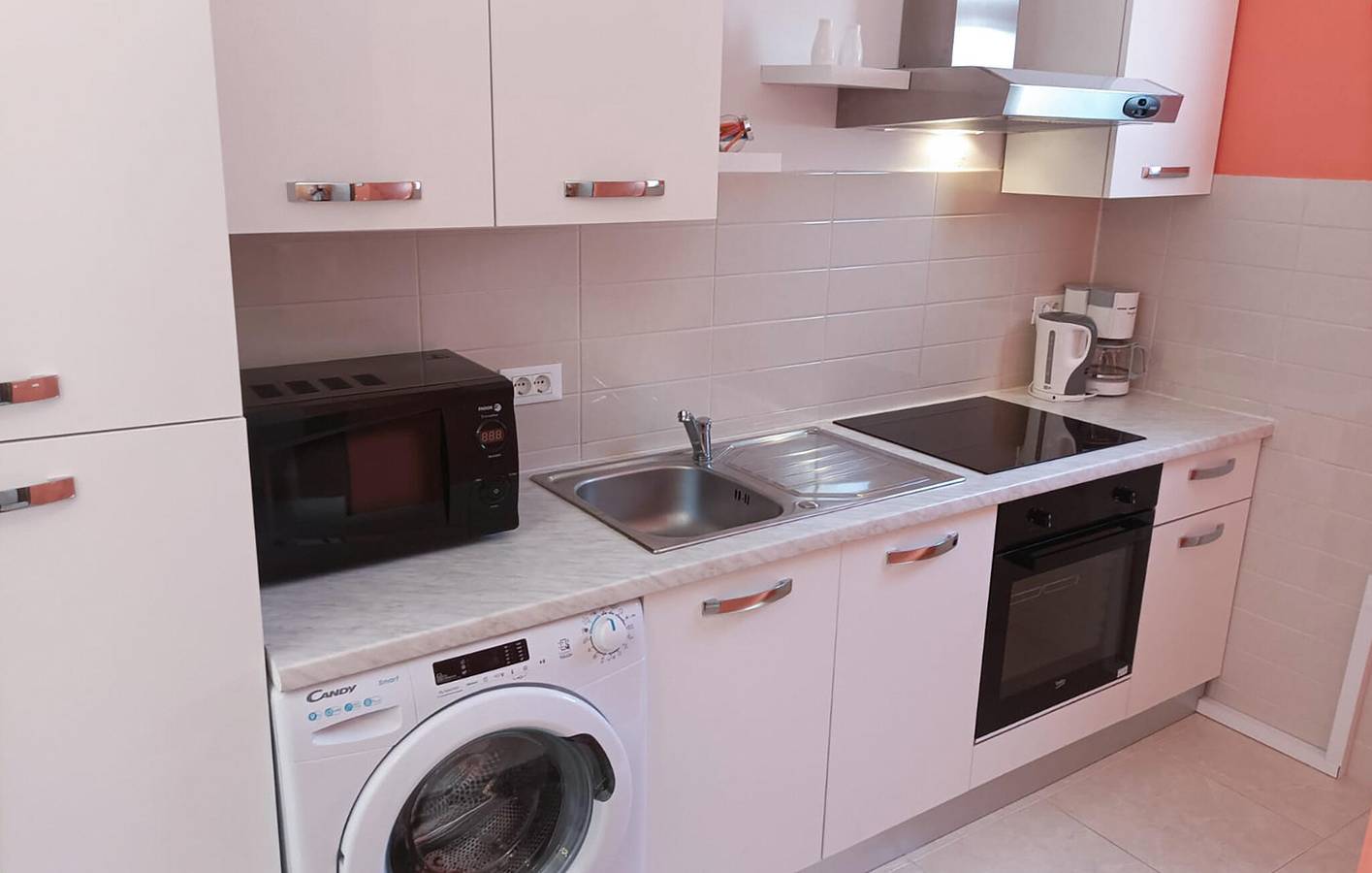 Ganze Ferienwohnung, Gemütliche Ferienwohnung mit Pool, Parkplatz und WLAN in der Nähe des Stadtzentrums von Pula in Pula-Medulin, Pula