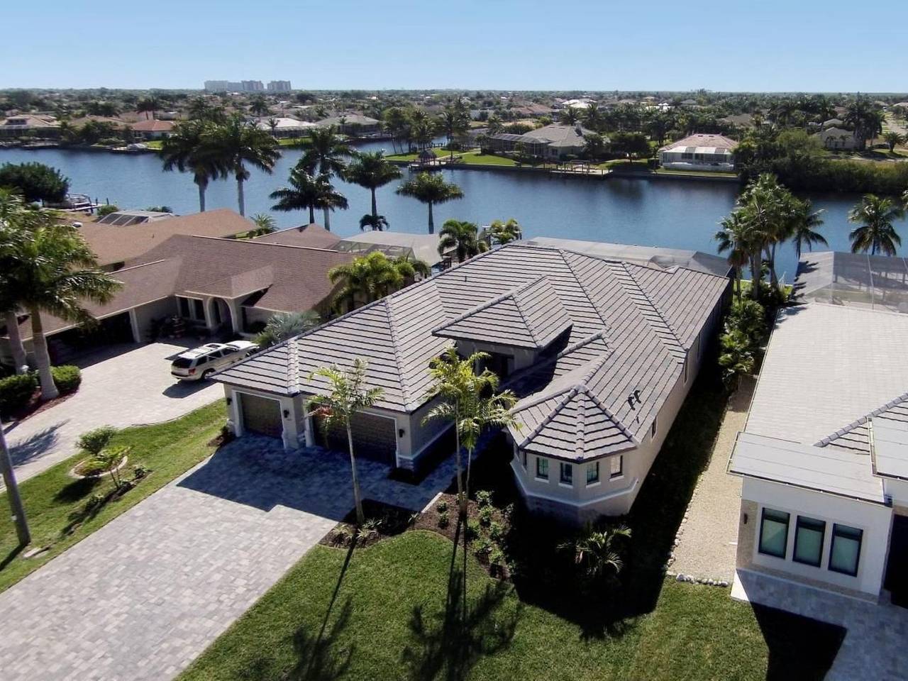 Luxuriöse Villa mit privatem Steg in Cabo Coral, Southwest Florida