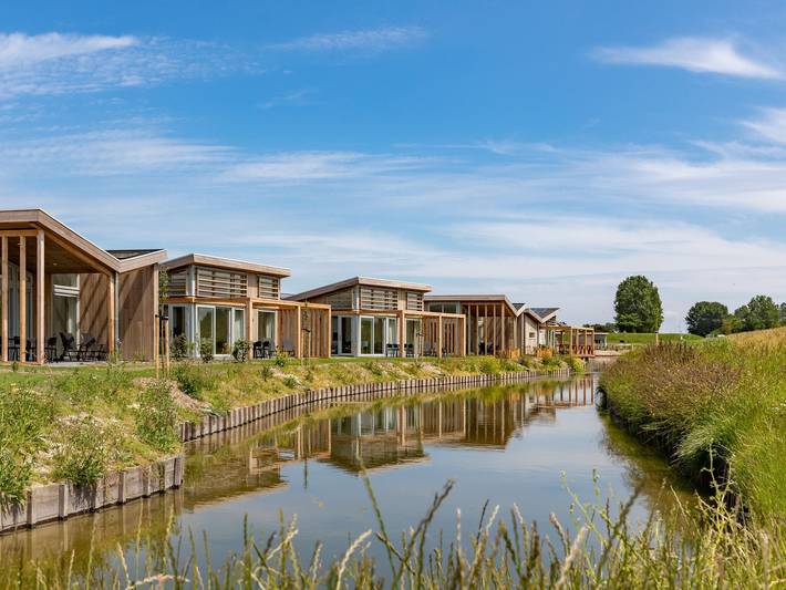 Ferienhaus für 4 Personen, mit Terrasse und Garten sowie Pool in Noord-Beveland