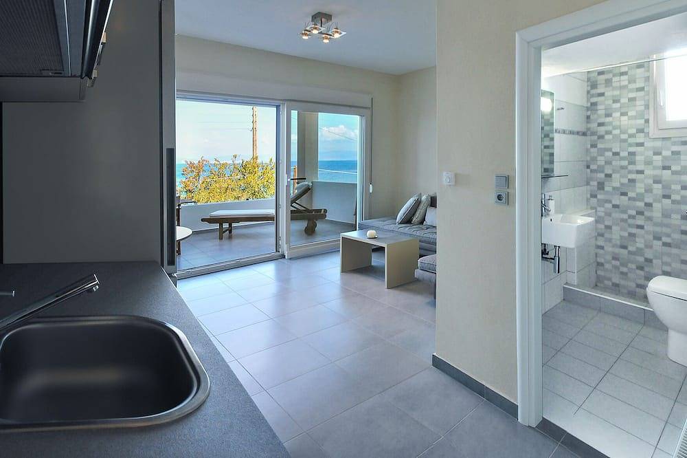 Ganze Wohnung, Balkone am Meer - Die Weiße Wohnung in Skala Sotiros, Thassos