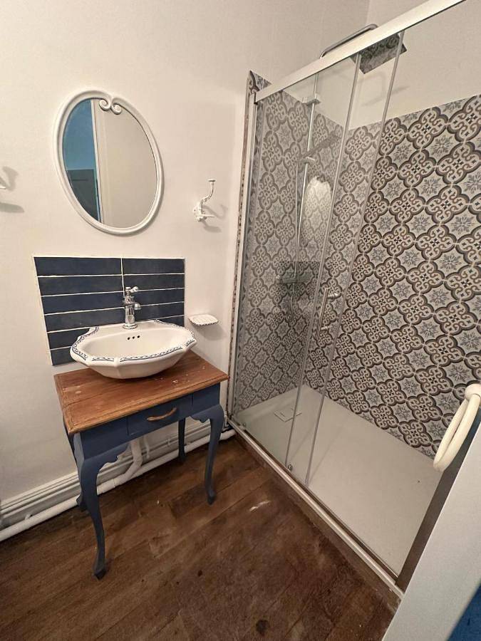 Gîte pour 2 personnes, avec Jardin et Vue à Villedieu-les-Poêles - 3