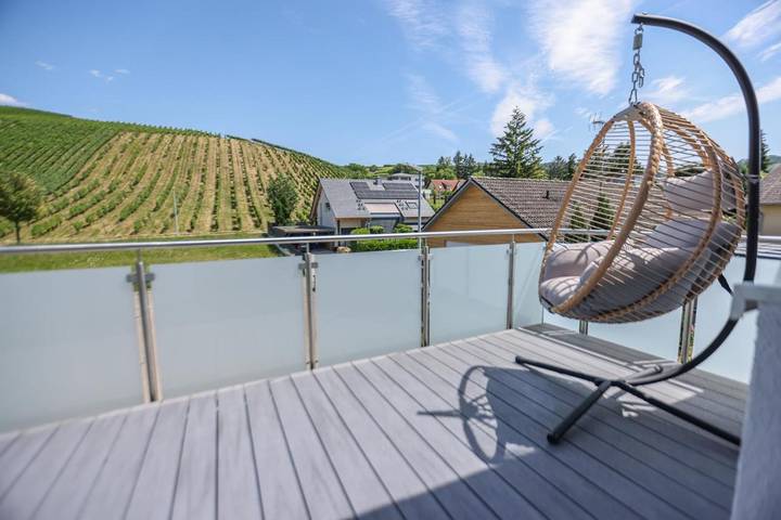 Ferienwohnung für 4 Personen, mit Balkon und Terrasse sowie Ausblick in Auggen - 3