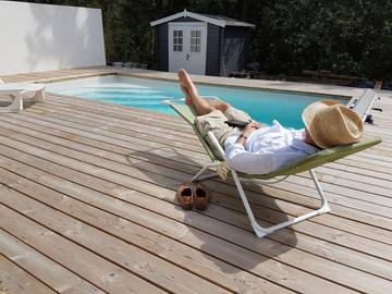 Gîte pour 6 personnes, avec jardin et vue ainsi que terrasse et piscine, adapté aux familles à Tosse