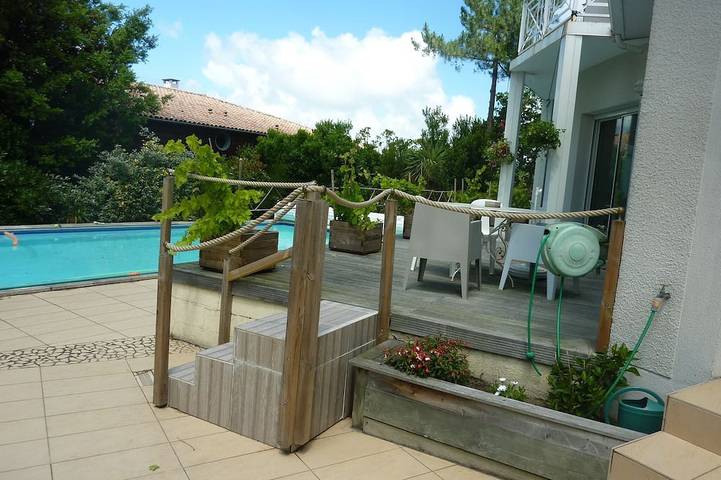 Villa pour 7 personnes, avec Balcon ainsi que Jacuzzi et Jardin sur la Dune du Pilat