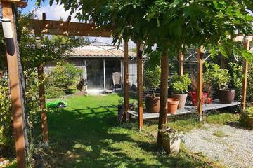 Location de vacances pour 4 personnes, avec jardin à Latresne