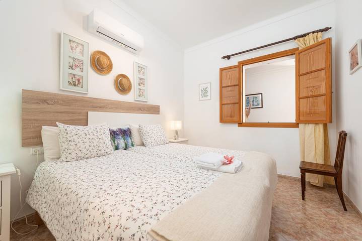 Spacious Majorcan Charm in Quiet Town: Bbq & Pool in Porreres, Majorque du Sud