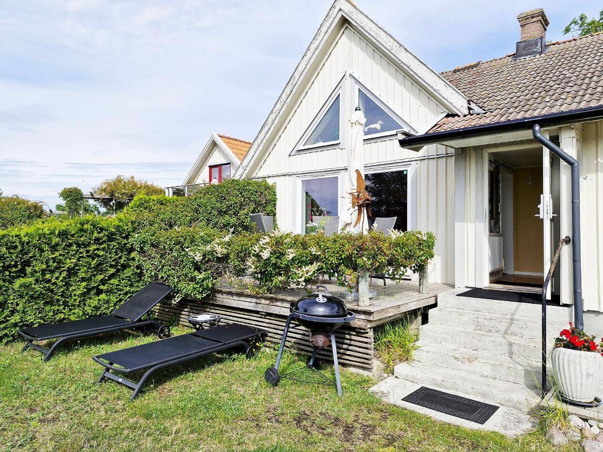1B, Stuga m havsutsikt & 50m till strand in Byxelkrok, Öland
