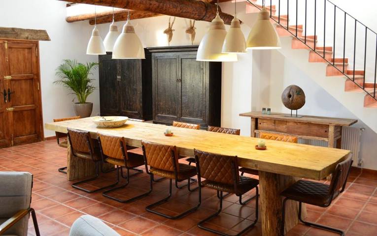 Hôtel pour 2 personnes, avec Terrasse et Jardin ainsi que Bassin pour enfant et Piscine à Jarafuel