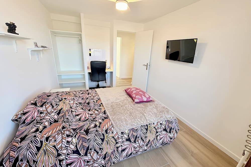 Appartement entier, Appartement haute de gamme 4 chambres avec grand balcon in Toulon, Côte méditerranéenne (France)