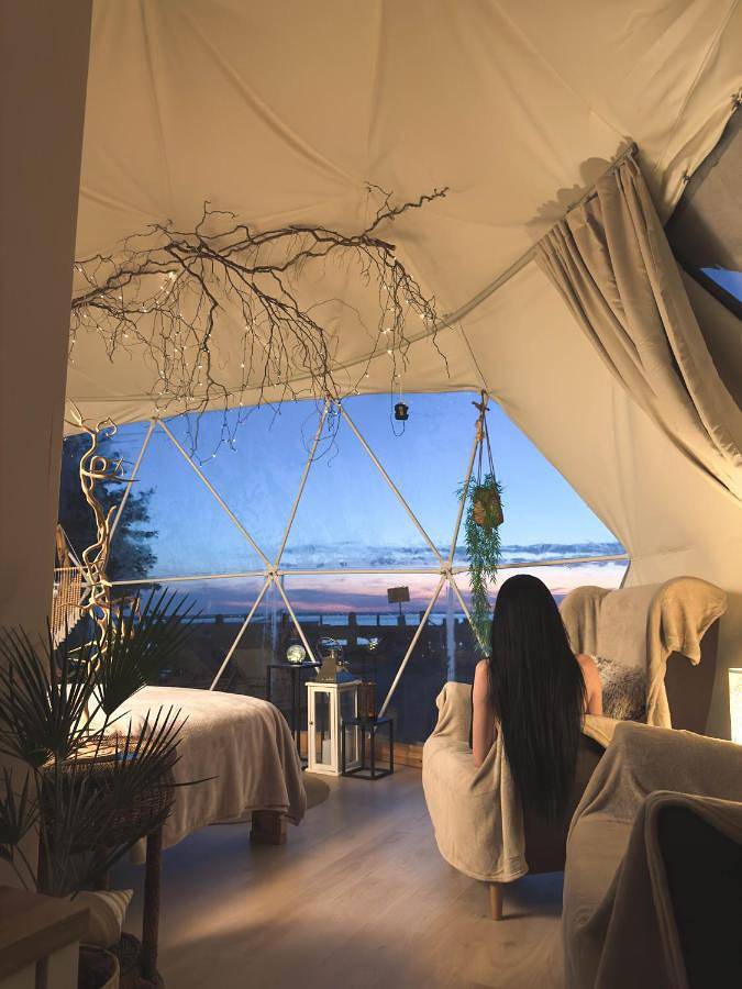 Romantic Dome - Private Hot Tube, Sauna & Lake view in Międzyzdroje (Gmina), Zalew Szczeciński