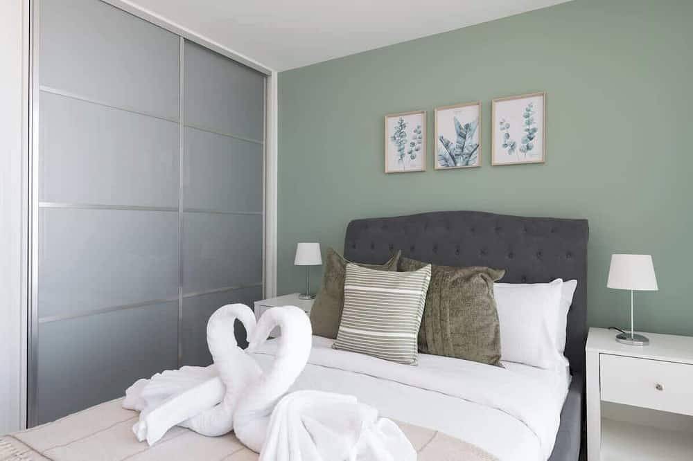 Entire apartment, 1-Bed | Breathtaking City Views + Free Parking in Milton Keynes, South East England