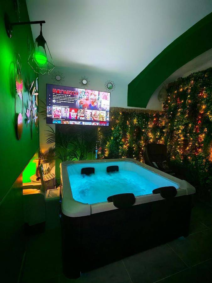 Hôtel pour 2 personnes, avec jacuzzi à Pavone Canavese - 3