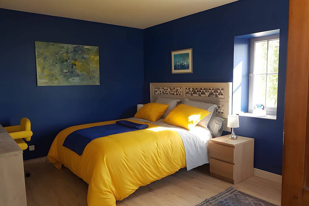 Chambre d’hôtes De La Vaine avec terrasse privée, jardin privé et Wi-Fi in Cartelègue, Région de Blaye