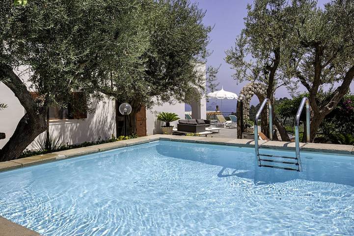 Villa per 10 persone, con idromassaggio e giardino in Nerano
