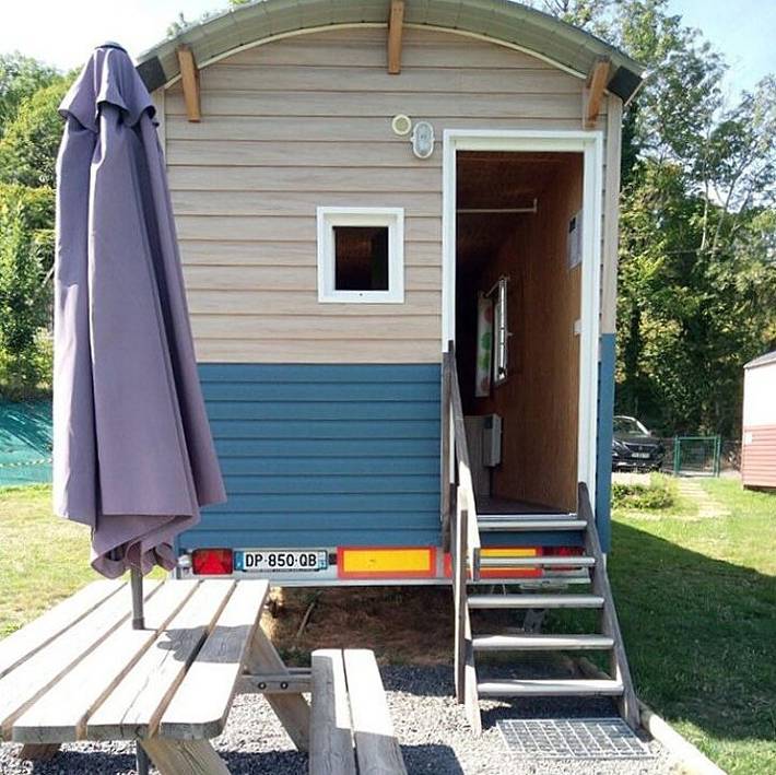Gîte pour 4 personnes, avec jardin, animaux acceptés à Rochefort-Montagne - 2