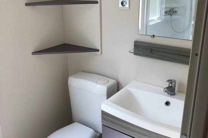 ZEcamping 4* piscine chauffée animations mobil-home 36m2 8 pers in Sainte-Nathalène, Périgord Noir