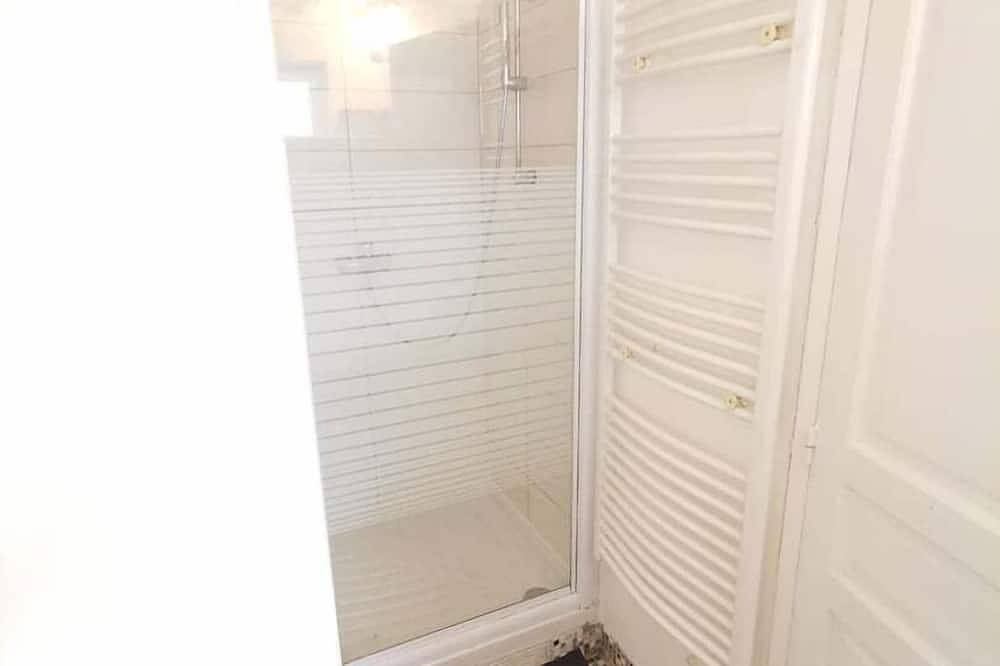 Apartamento entero, Large studio near Paris with terrace in Saint-Maurice, Valle del Marne