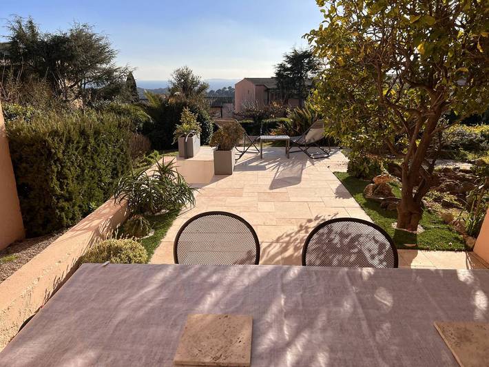 Ferienwohnung für 4 Personen, mit Terrasse und Garten sowie Pool in La Croix-Valmer - 2