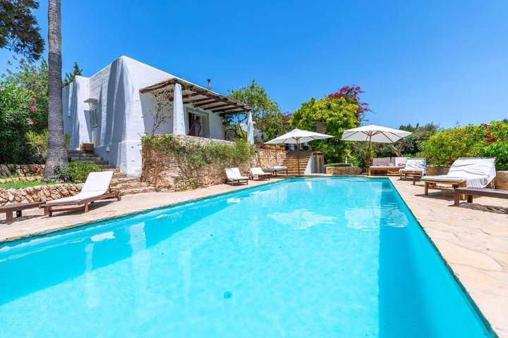 Villa für 12 Personen, mit Pool und Ausblick sowie Garten - 1