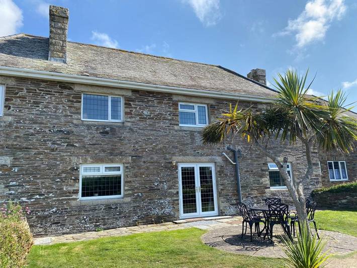 Holiday rental for 6 people, with terrace and view as well as garden in St. Merryn