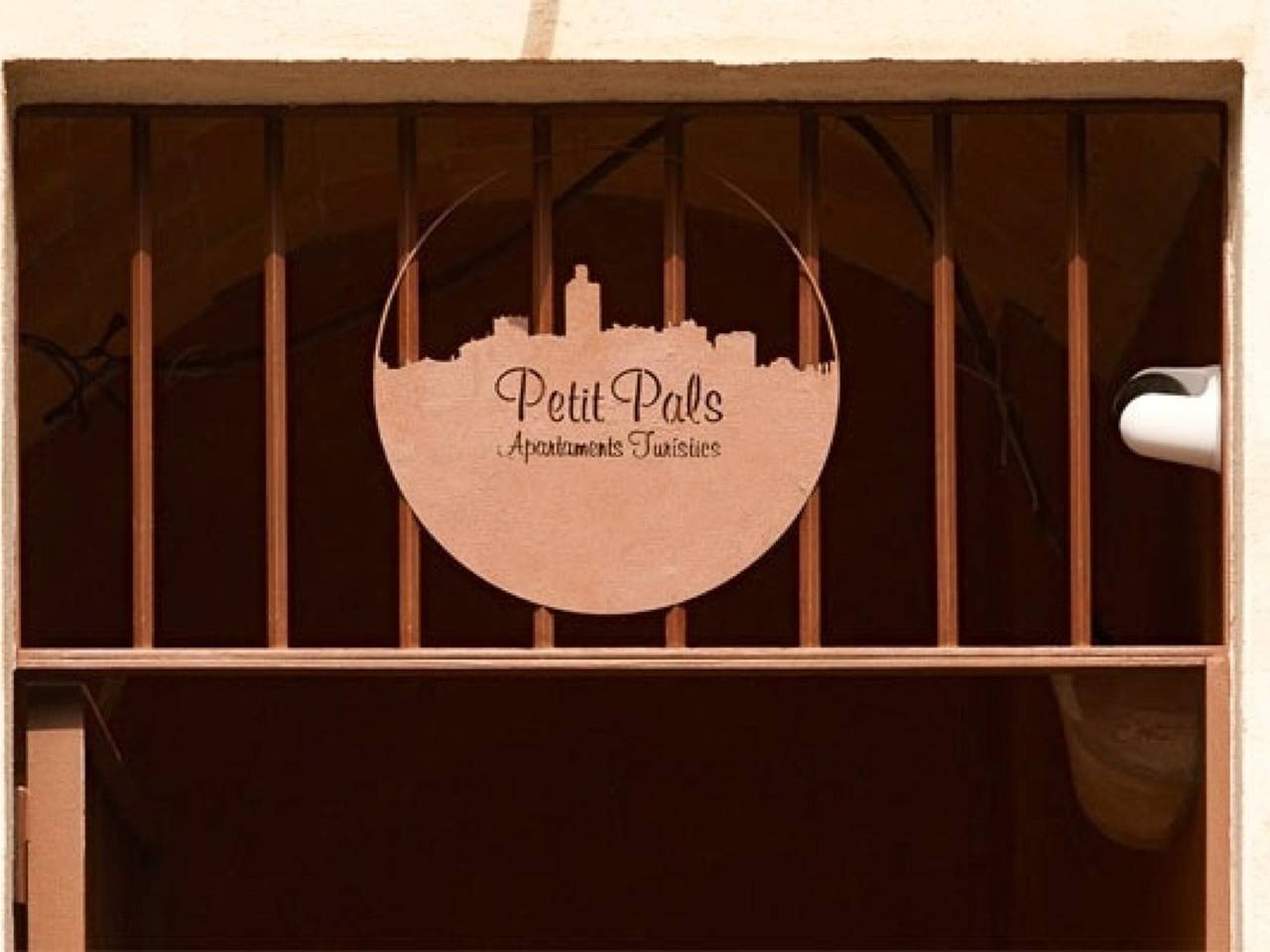 Entire apartment, Modern apartment with air conditioning and pool, Pals center in Pals, Costa Brava