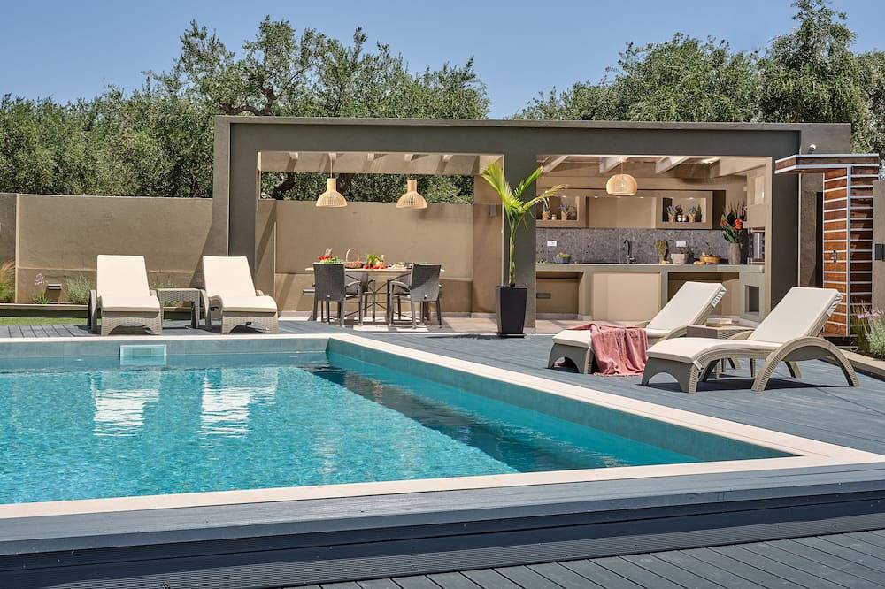 Minas Villa, a Magical Sanctuary with Heated Private Pool & Outdoor Playground in Kipseli, Zakynthos