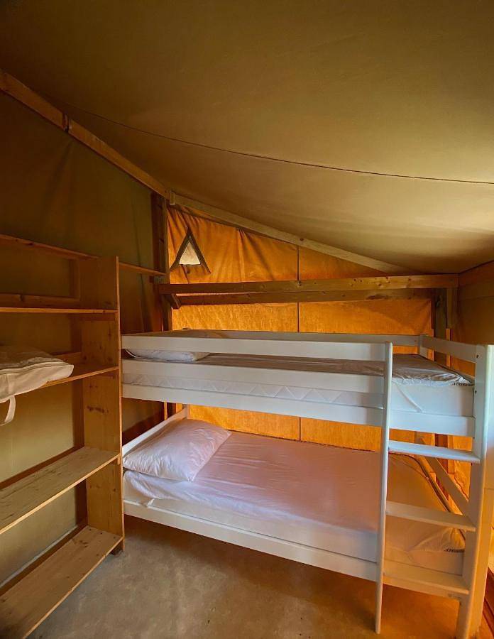 Camping für 4 Personen, mit Terrasse und Pool sowie Ausblick auf Krk - 4