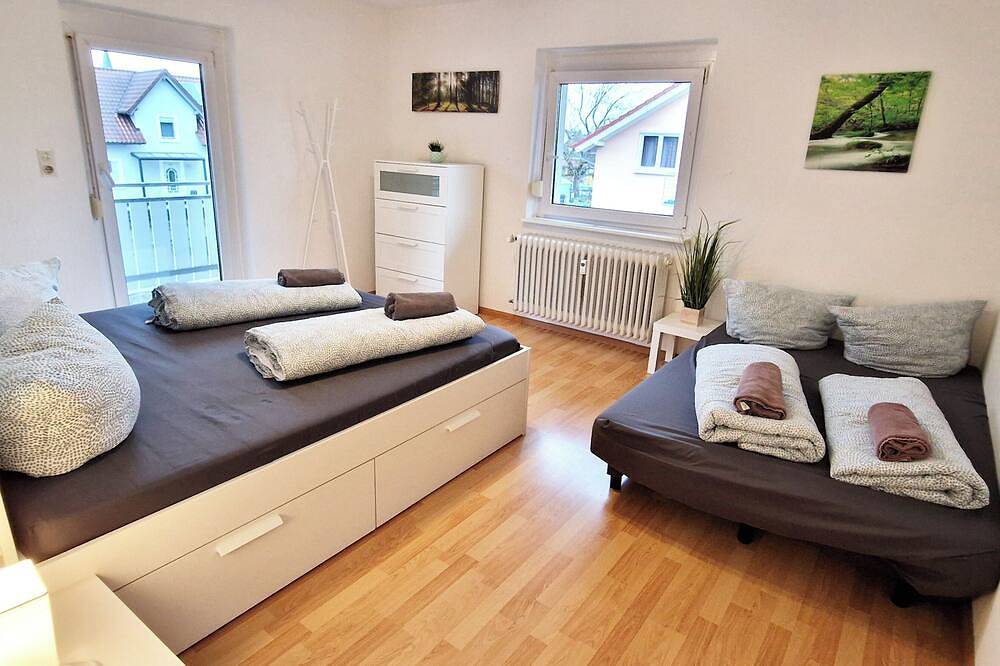 Entire apartment, Cozy accommodation in 3 bedrooms only 10min walk from Europa-Park in Europa-Park, Rust