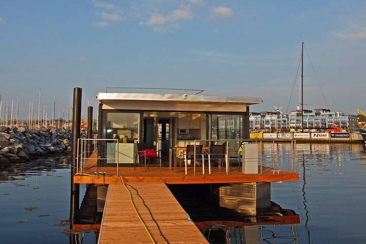 Hausboot für 3 Personen, mit Terrasse in Schleswig-Holstein - 2