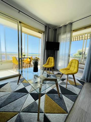 Appartement De Vacances pour 4 Personnes dans Cannes La Bocca, Cannes, Photo 1