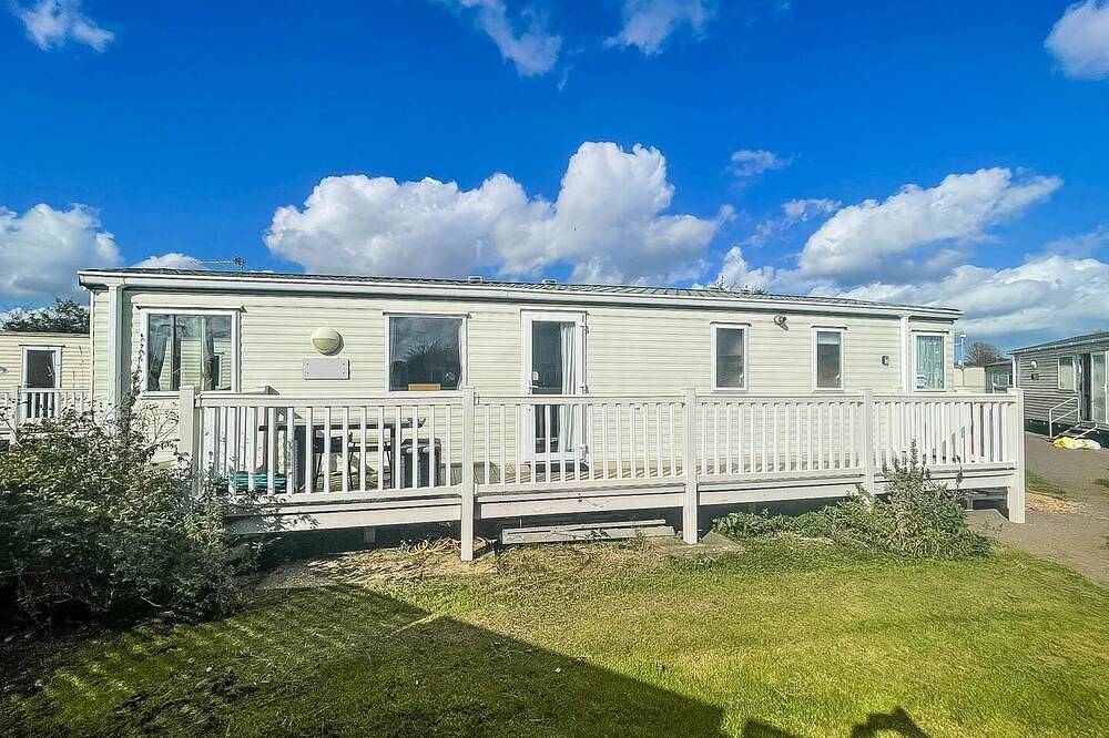 Stunning 6 berth caravan for hire in Norfolk, close to the beach, in California (Great Yarmouth), Great Yarmouth