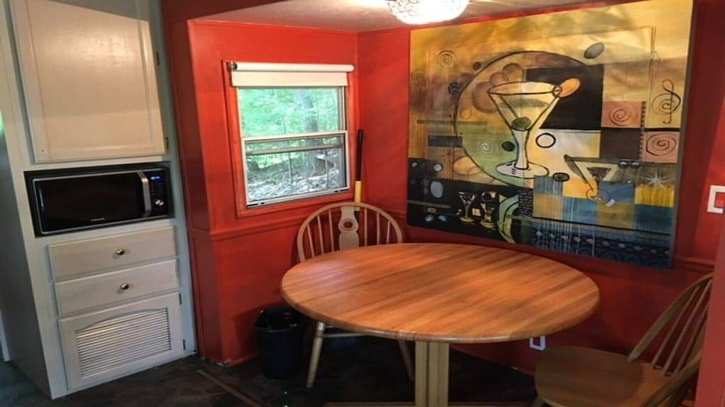 Ruhiges Nest / Nirvana unter Bäumen in New Hampshire