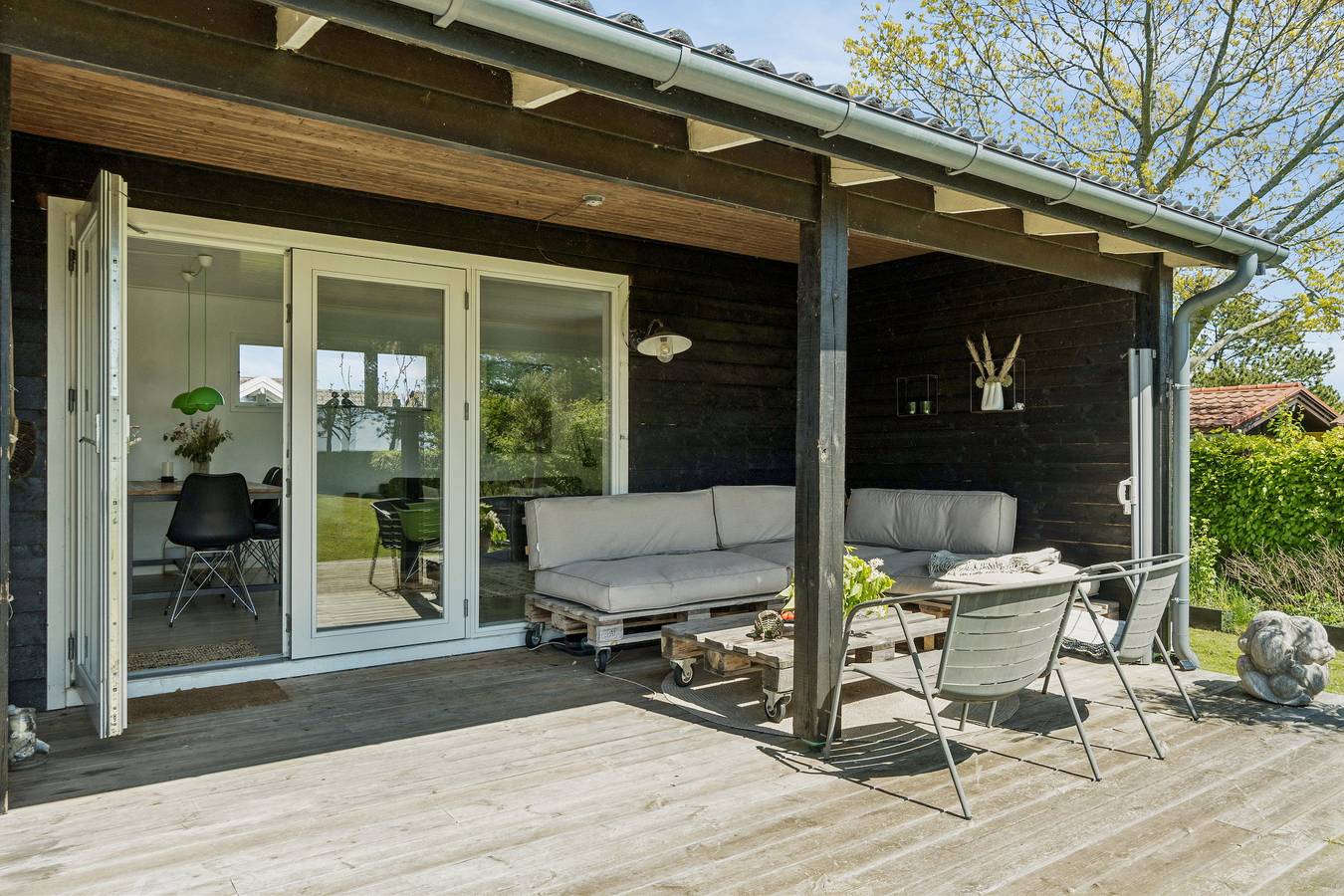 Skønt sommerhus med havudsigt og stor terrasse in Karrebæksminde, Enø
