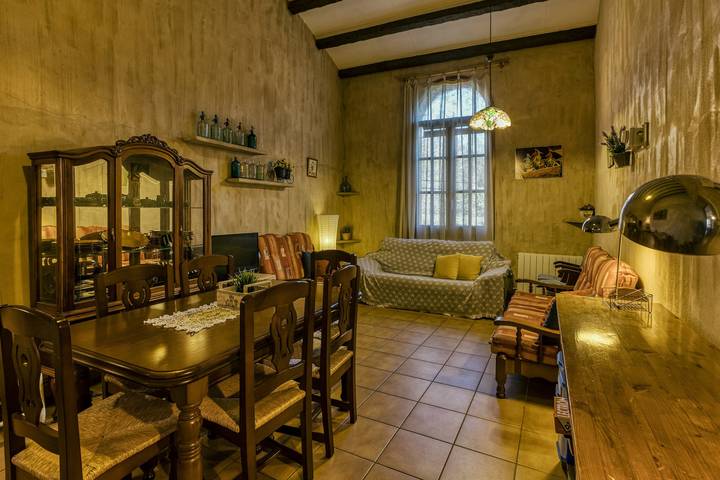 Holiday Home 'Casa Rural Ideal Per Famílies' with Mountain View, Wi-Fi and Air Conditioning in Serinyà, Pla de l'Estany