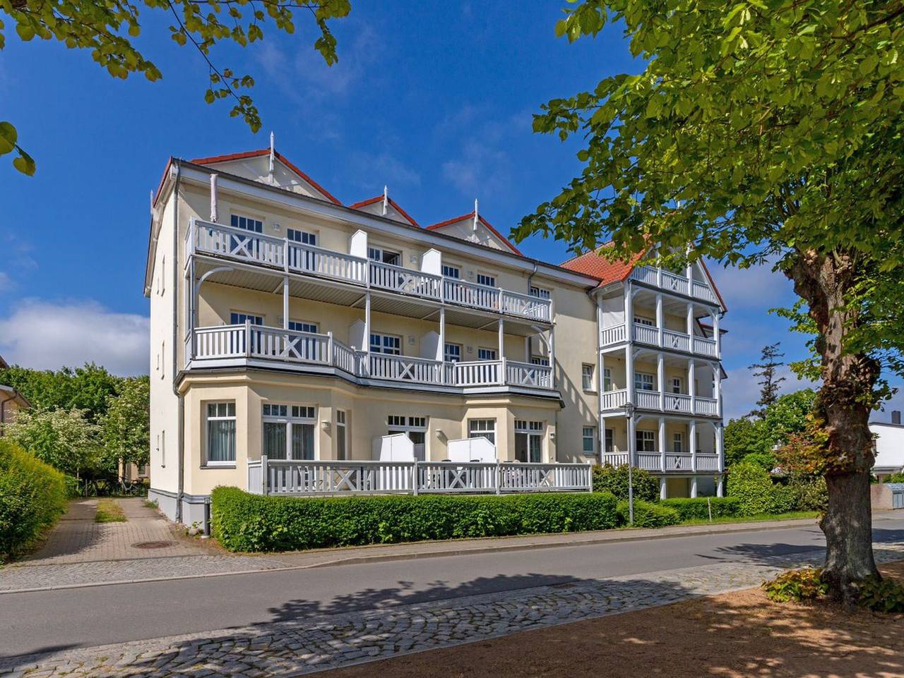 Ganze Ferienwohnung, Villa Parkblick - Stilvolle Ferienwohnung mit Balkon in Kühlungsborn, zentrums- und strandnah in Kühlungsborn, Mecklenburgische Ostseeküste