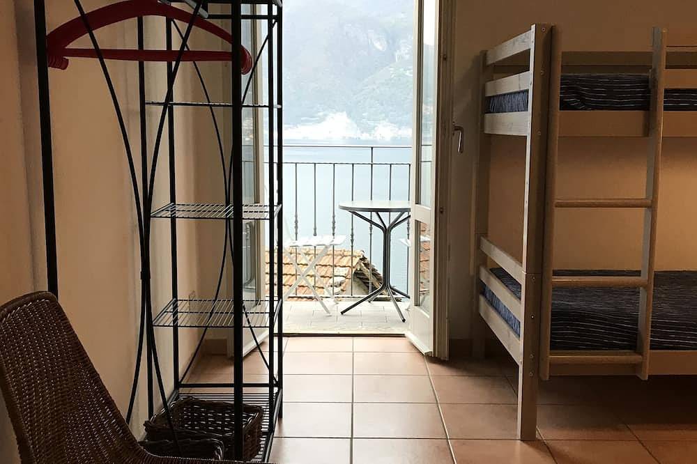 Ganze Wohnung, Traum-Aussicht - Familien-Apartment mit Terrasse und Garten in Lezzeno, Comer See