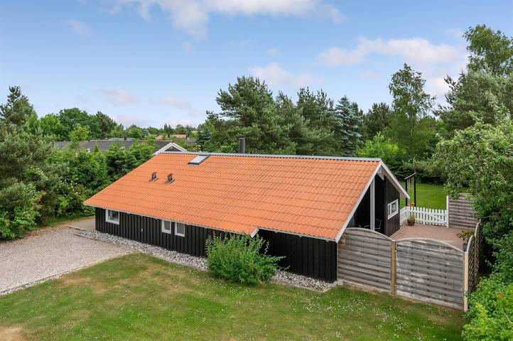 Ferienhaus für 8 Personen, mit Sauna und Terrasse sowie Whirlpool in Lolland-Falster