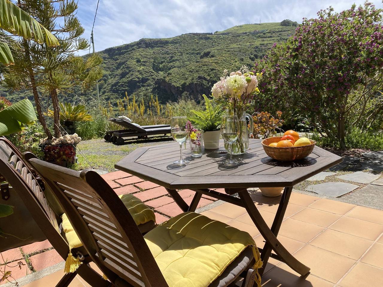 Maison troglodyte avec terrasse et jardin à Santa Brígida, idéale pour 3 personnes in Las Goteras, Santa Brígida