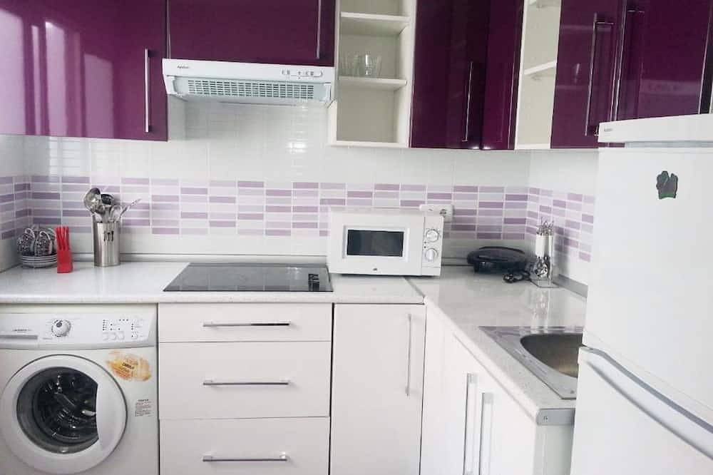 Entire apartment, Centro Madrid Rio - Monederos D (One bedroom apartment) in Madrid, Madrid Province