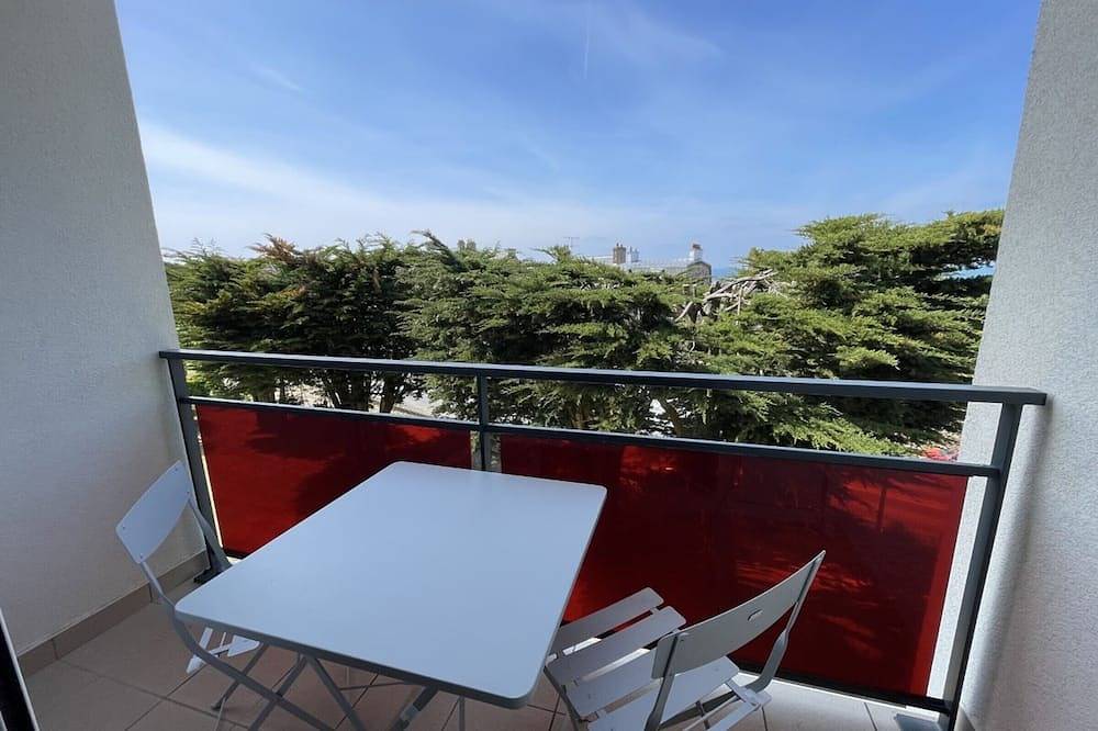 Appartement entier, Appartement spacieux près de la plage et commerces, 4 couchages in Donville-les-Bains, Côte de la Déroute