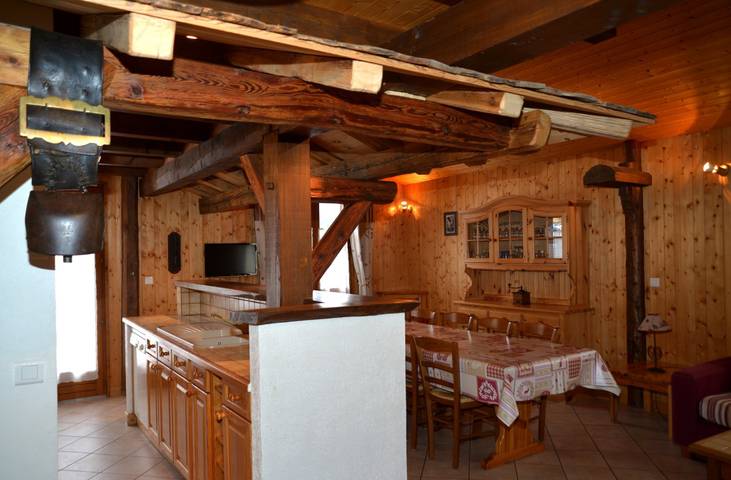 Gîte pour 10 personnes, avec piscine et terrasse, animaux acceptés dans Office de Tourisme de Hauteluce Les Saisies - 3