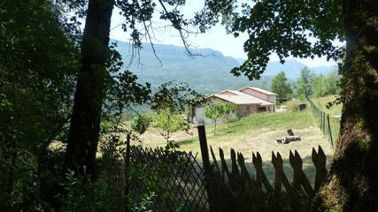 Gîte pour 4 personnes, avec jardin et vue, animaux acceptés à Noyers-sur-Jabron