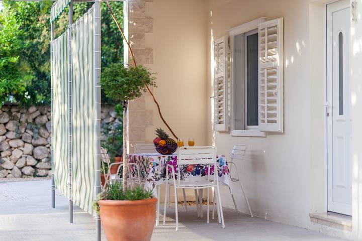 Ferienwohnung für 4 Personen, mit Balkon/Terrasse in Tucepi