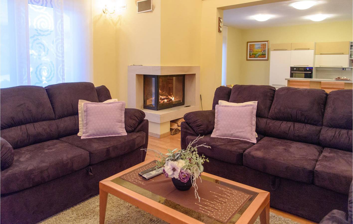 Ruim appartement met 1 slaapkamer, wifi, zwembad en barbecue, vlak bij parkeergelegenheid in Karlovac region