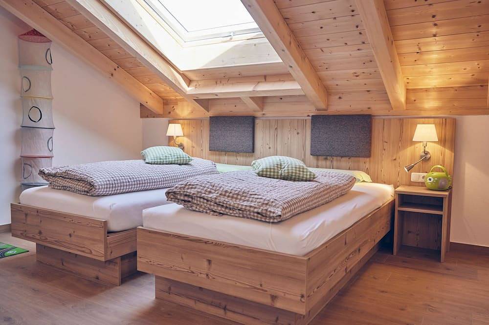 Ganze Wohnung, Ferienwohnung Linde, 85 qm, zwei Schlafzimmer und Balkon in Bad Aibling, Landkreis Rosenheim